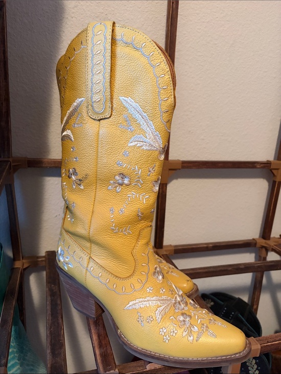 dingo Shoes - dingo Yellow Leather Western Embroidered Cowboy Boots